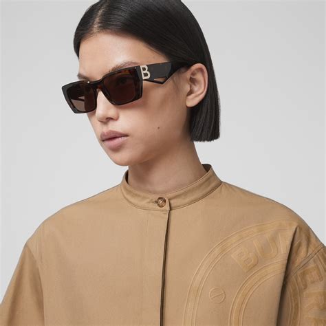 burberry sunglasses with b on the side|burberry sunglasses website.